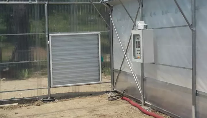 Sistema intelligente con serranda di ripresa d’aria motorizzata